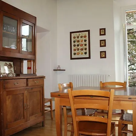 Large Holiday In * Como