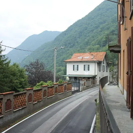 Large Holiday In Como